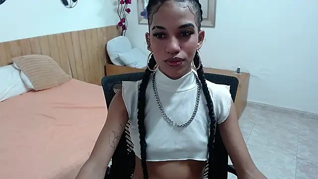 Snapshot of KittyLove_s chatting on 05-28-26, 04:13 KittyLove s online show from 05-28-26, 04:13