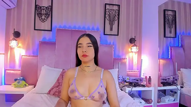 Snapshot of AlliceWinter chatting on 02-19-26, 12:46 AlliceWinter online show from 02-19-26, 12:46