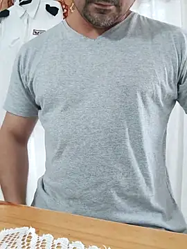 Bradd 32 online show from 04-04-26, 06:14