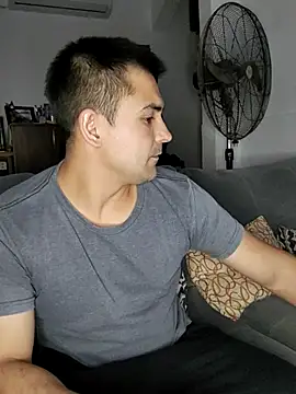 Bradd 32 online show from 04-10-26, 02:51