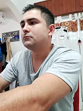 Bradd 32 online show from 04-13-26, 11:25