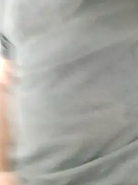 Bradd 32 online show from 11-22-25, 06:18