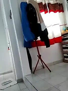 Bradd 32 online show from 10-26-25, 04:29