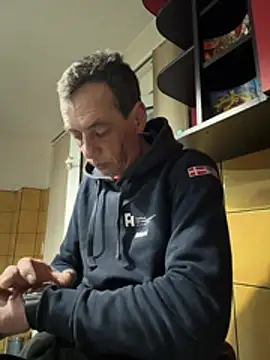 adiluci1 online show from 03-22-26, 07:26