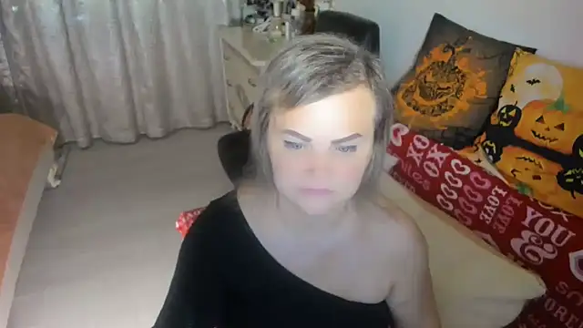 MildMature online show from 11-06-25, 06:56