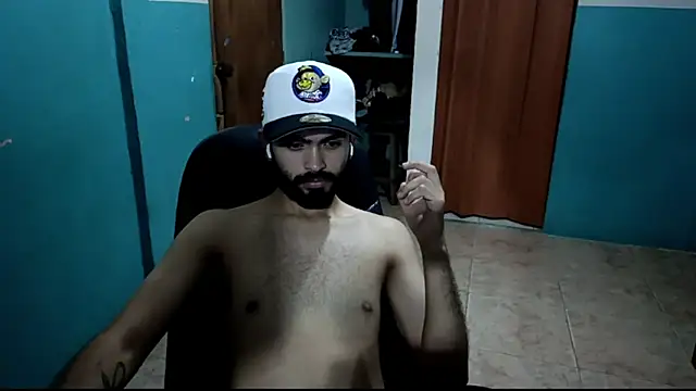 Snapshot of XxmanvenxX chatting on 10-24-25, 11:48 XxmanvenxX online show from 10-24-25, 11:48