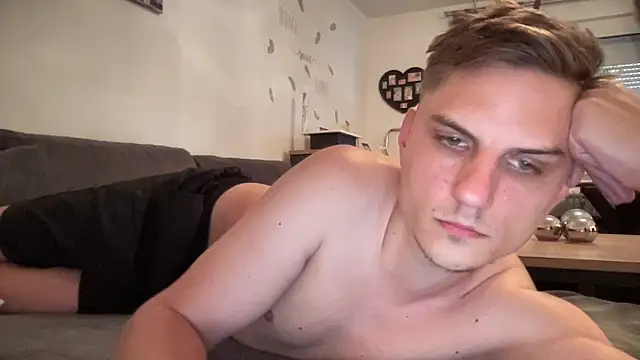 Sweetbooy90 online show from 05-10-26, 08:29