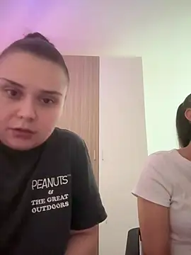 Snapshot of FemmeAffair chatting on 02-27-26, 12:33 FemmeAffair online show from 02-27-26, 12:33