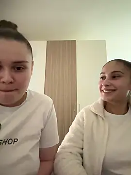 Snapshot of FemmeAffair chatting on 02-08-26, 10:29 FemmeAffair online show from 02-08-26, 10:29