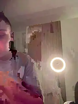 Snapshot of FemmeAffair chatting on 02-20-26, 07:38 FemmeAffair online show from 02-20-26, 07:38