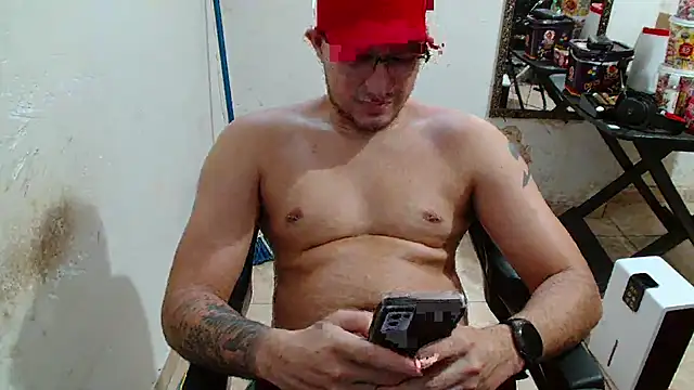 Snapshot of Leonino231 chatting on 09-20-25, 04:23 Leonino231 online show from 09-20-25, 04:23