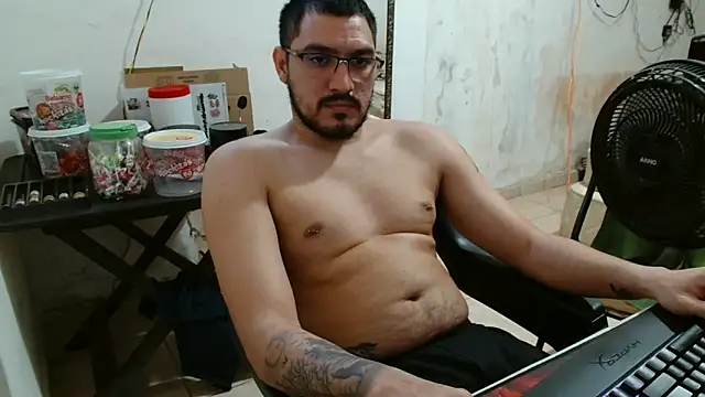 Snapshot of Leonino231 chatting on 11-18-25, 04:21 Leonino231 online show from 11-18-25, 04:21