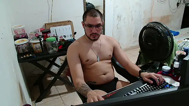 Snapshot of Leonino231 chatting on 10-07-25, 12:55 Leonino231 online show from 10-07-25, 12:55