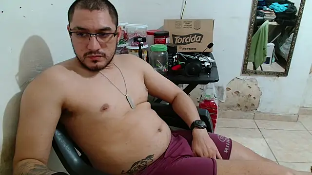 Snapshot of Leonino231 chatting on 10-05-25, 01:51 Leonino231 online show from 10-05-25, 01:51