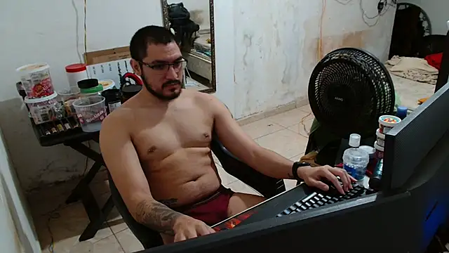 Snapshot of Leonino231 chatting on 10-20-25, 09:48 Leonino231 online show from 10-20-25, 09:48