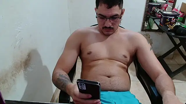 Snapshot of Leonino231 chatting on 09-17-25, 05:15 Leonino231 online show from 09-17-25, 05:15