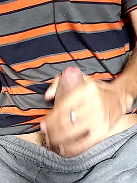 Snapshot of Elvergg1 chatting on 09-10-25, 03:55 Elvergg1 online show from 09-10-25, 03:55