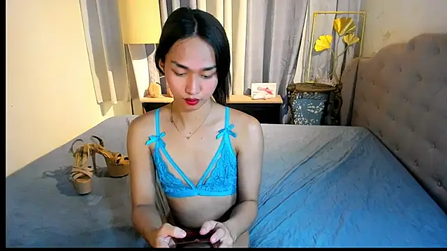 KatieCookie4ux online show from 11-13-25, 06:12