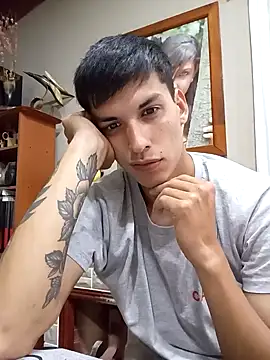 frankitocam4 online show from 12-05-25, 02:15