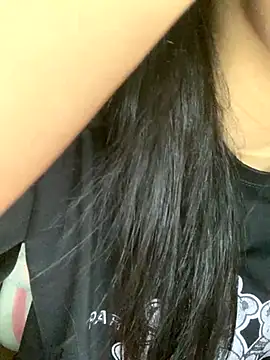 Snapshot of Linhtruong_ chatting on 09-29-25, 04:30 Linhtruong  online show from 09-29-25, 04:30