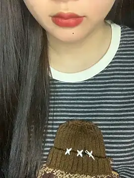 Linhtruong  online show from 11-30-25, 04:35