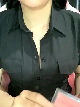 Snapshot of Linhtruong_ chatting on 09-24-25, 04:30 Linhtruong  online show from 09-24-25, 04:30