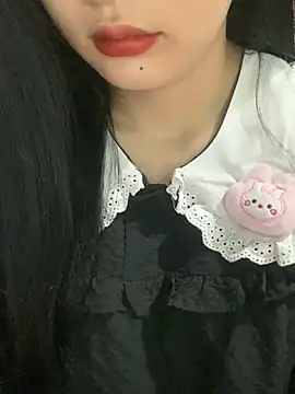 Linhtruong  online show from 11-17-25, 12:47