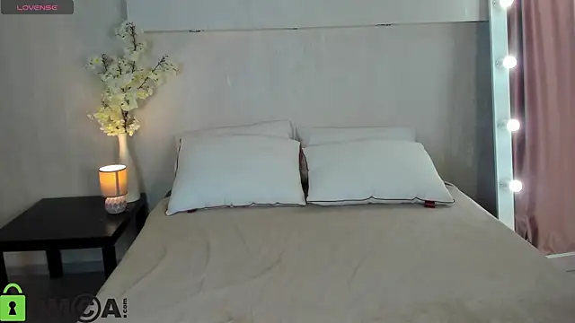 Snapshot of Adelina_Bliss chatting on 05-04-26, 09:45 Adelina Bliss online show from 05-04-26, 09:45