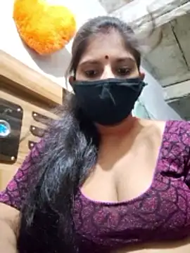 Snapshot of Daisygirl9 chatting on 06-15-26, 04:50 Daisygirl9 online show from 06-15-26, 04:50