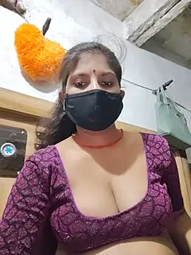Snapshot of Daisygirl9 chatting on 06-10-26, 04:41 Daisygirl9 online show from 06-10-26, 04:41