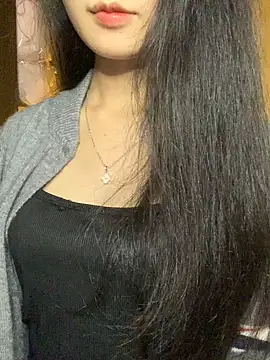 Nhinhi18 online show from 12-21-25, 03:14