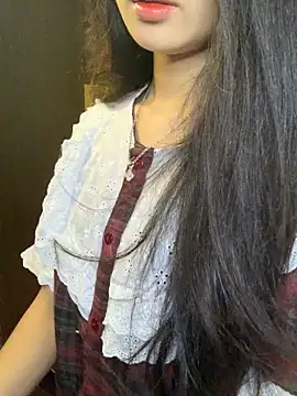 Snapshot of Nhinhi18 chatting on 04-09-26, 02:23 Nhinhi18 online show from 04-09-26, 02:23