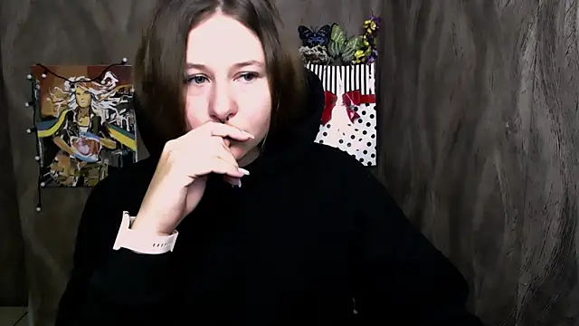 Snapshot of Linda_S_ chatting on 09-25-25, 09:15 Linda S online show from 09-25-25, 09:15