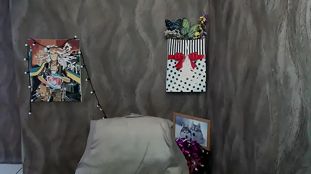 Snapshot of Linda_S_ chatting on 11-06-25, 04:49 Linda S online show from 11-06-25, 04:49