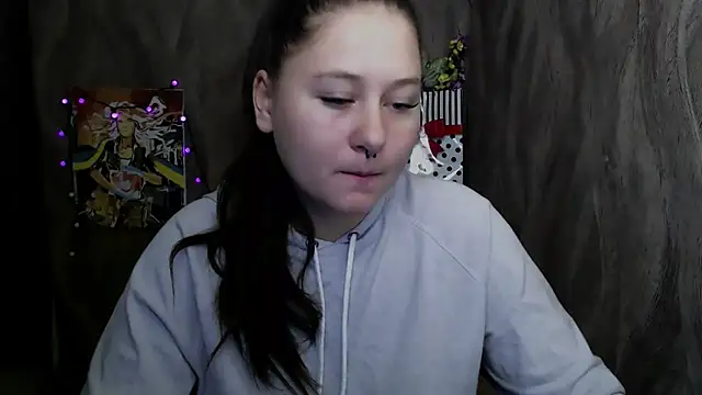 Snapshot of Linda_S_ chatting on 11-11-25, 04:13 Linda S online show from 11-11-25, 04:13