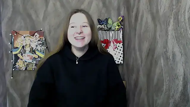 Snapshot of Linda_S_ chatting on 10-04-25, 09:33 Linda S online show from 10-04-25, 09:33