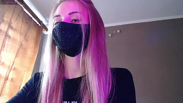 Snapshot of Iris_lave chatting on 09-24-25, 02:12 Iris lave online show from 09-24-25, 02:12