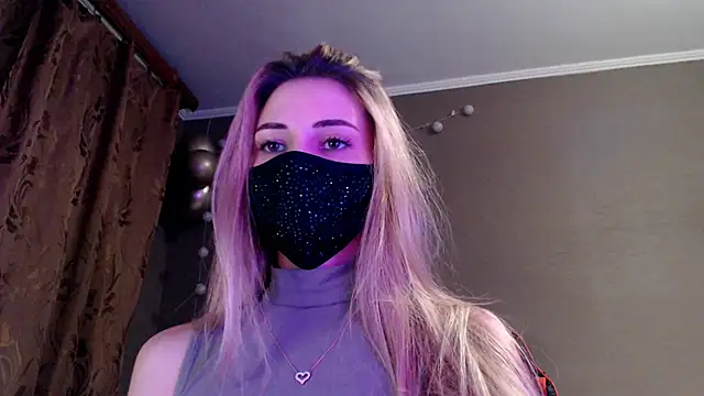 Snapshot of Iris_lave chatting on 11-25-25, 03:56 Iris lave online show from 11-25-25, 03:56