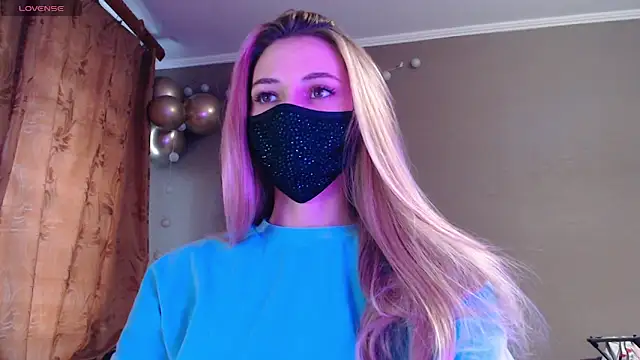 Snapshot of Iris_lave chatting on 11-09-25, 01:15 Iris lave online show from 11-09-25, 01:15