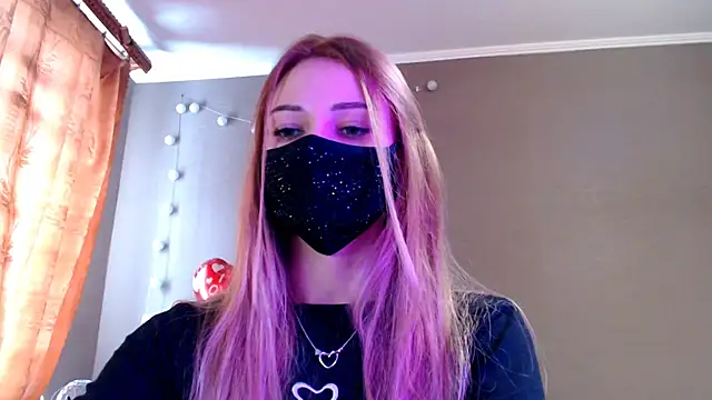 Snapshot of Iris_lave chatting on 02-18-26, 01:18 Iris lave online show from 02-18-26, 01:18