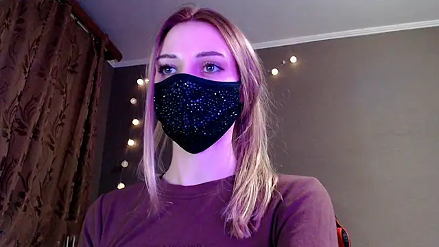 Snapshot of Iris_lave chatting on 02-19-26, 04:04 Iris lave online show from 02-19-26, 04:04