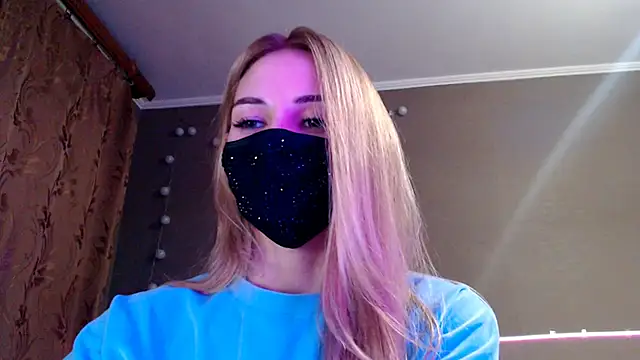 Snapshot of Iris_lave chatting on 12-05-25, 06:17 Iris lave online show from 12-05-25, 06:17