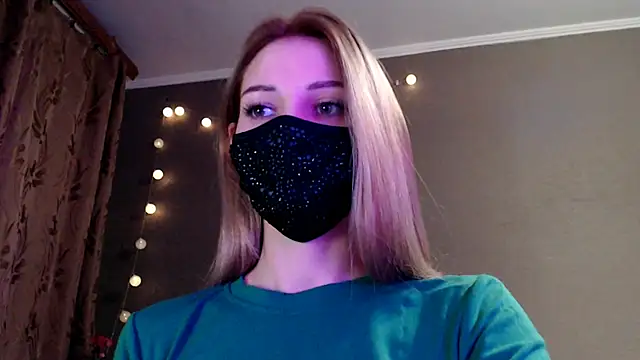 Snapshot of Iris_lave chatting on 02-13-26, 06:08 Iris lave online show from 02-13-26, 06:08