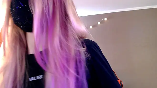 Snapshot of Iris_lave chatting on 02-03-26, 01:16 Iris lave online show from 02-03-26, 01:16