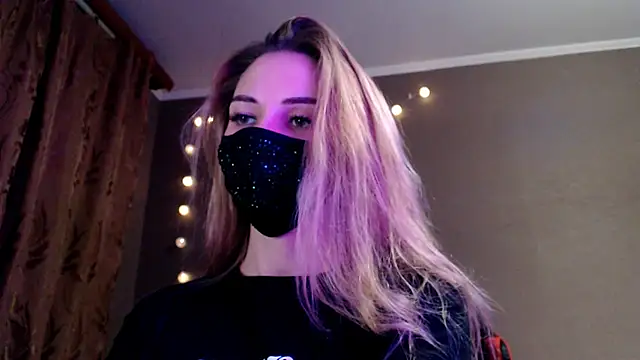 Snapshot of Iris_lave chatting on 12-03-25, 04:06 Iris lave online show from 12-03-25, 04:06