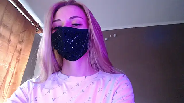 Snapshot of Iris_lave chatting on 09-30-25, 02:23 Iris lave online show from 09-30-25, 02:23