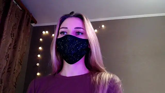 Snapshot of Iris_lave chatting on 11-30-25, 02:51 Iris lave online show from 11-30-25, 02:51