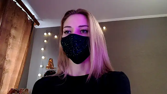 Snapshot of Iris_lave chatting on 12-22-25, 12:16 Iris lave online show from 12-22-25, 12:16