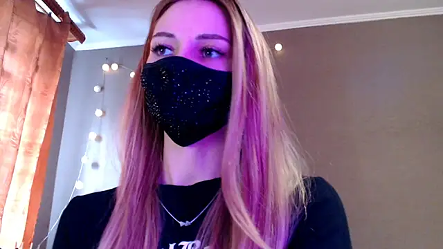 Snapshot of Iris_lave chatting on 02-25-26, 02:28 Iris lave online show from 02-25-26, 02:28