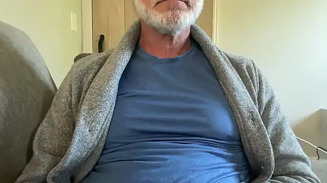 Snapshot of braselton06 chatting on 10-13-25, 04:30 braselton06 online show from 10-13-25, 04:30